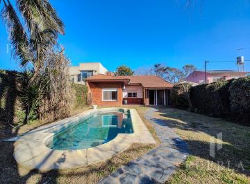 Casa · 232m² · 4 Ambientes · 2 Cocheras · Venta Casa 4 Ambientes con Piscina Climatizada y Quincho en La Mejor Zona Residencial de Ranelagh