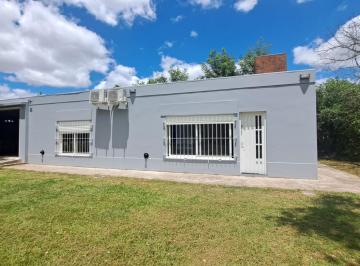 Casa · 100m² · 3 Ambientes · 2 Cocheras · Casa en Venta 2 Dorm. Quincho y Pleta
