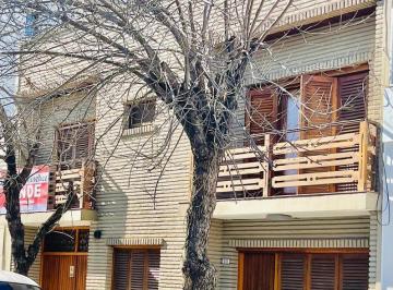 Casa · 190m² · 5 Ambientes · 1 Cochera · Importante Casa Sobre Calle Ameghino a m de Av Libertad, Cañuelas