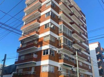 Frente del edificio · Venta - Departamento en Wilde de 3 Ambientes con Doble Balcón