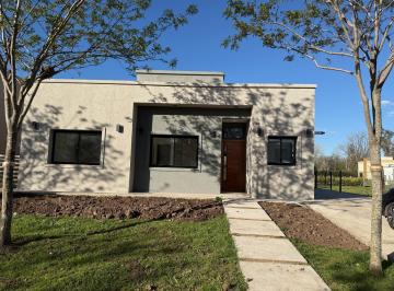 Casa · 143m² · 5 Ambientes · Venta Casa en San Pablo. Super Recomendable! con Piscina