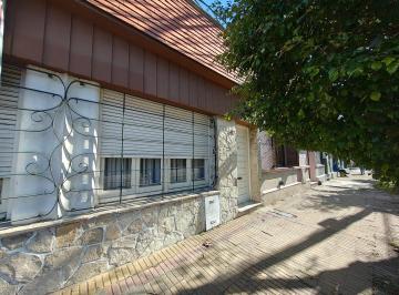 Casa · 70m² · 2 Ambientes · Casa en Venta Av Alsina Banfield Vivienda/comercial