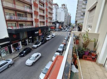 Departamento de 3 ambientes, Mar del Plata · Departamento de 3 Ambientes con Dependencia y Balcón a La Calle