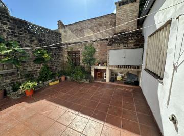Casa · 8 Ambientes · 1 Cochera · Casa 5 Dorm. con Cochera