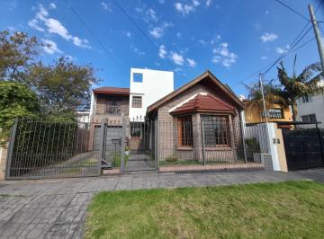 Casa de 4 ambientes, Quilmes · Chalet 4 Ambientes con Cochera en Venta