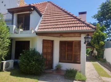 Casa de 2 ambientes, San Isidro · Hermosa Casa en Alquiler en Beccar!