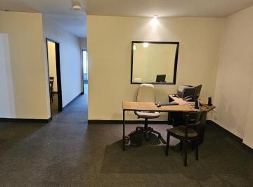 Oficina comercial · 74m² · 5 Ambientes · 1 Cochera · Oficina en San Nicolás