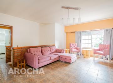 PH · 100m² · 3 Ambientes · 1 Cochera · PH en Venta Bernal