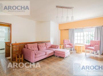 PH · 100m² · 3 Ambientes · 1 Cochera · PH en Venta Bernal