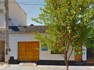Casa · 134m² · 3 Ambientes · 1 Cochera · Casa a Reciclar en Alto Alberdi