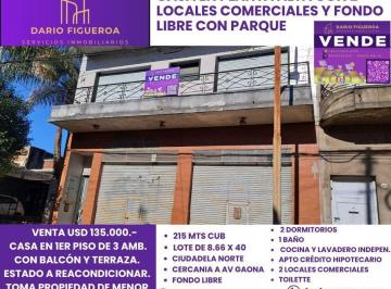 Casa de 4 ambientes, Tres de Febrero · Casa Tipo Depto. 1er Piso con 2 Locales en Pb y Fondo Libre Lote 8.66 X 40 m.