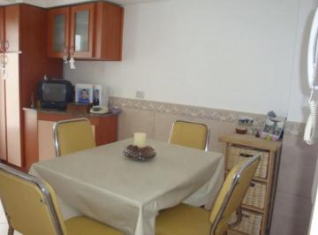 PH · 170m² · 5 Ambientes · 2 Cocheras · PH en Floresta