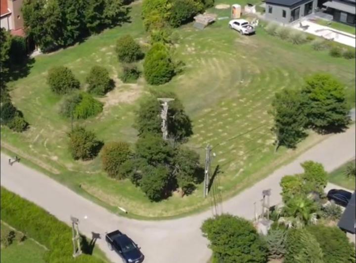 Terreno · 1600m²