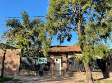 Casa de 3 ambientes, Esteban Echeverría · Casa con Galpón de 100 m² en Venta