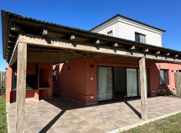 Casa · 3 Dormitorios · Casa en La Ribera Houzing
