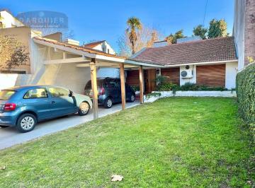 Casa · 358m² · 3 Dormitorios · 2 Cocheras · Chalet en Dos Plantas