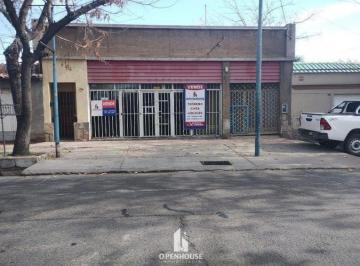 Casa · 320m² · 3 Dormitorios · 1 Cochera · Openhouse Vende Casa con Local en Godoy Cruz