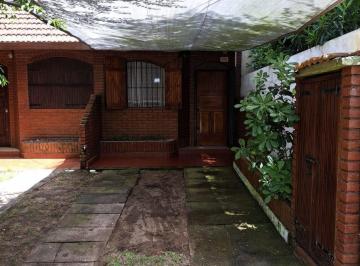 Casa · 61m² · 3 Ambientes · 1 Cochera · Venta Duplex Villa Gesell Apto Credito