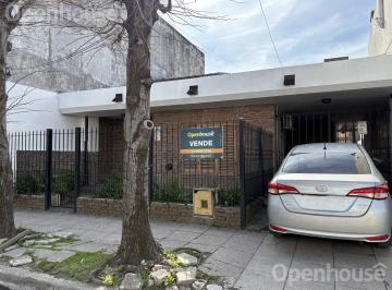 Casa · 136m² · 4 Ambientes · 1 Cochera · Venta - Excelente Casa en El Centro de Pilar - Ideal Para Desarrollo