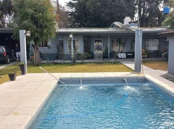 Casa de 4 ambientes, Moreno · Dr. Alexis Carrel 7500, Moreno/ Casa Quinta 800 M²/ Pileta/ Quincho