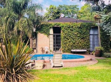Casa · 120m² · 4 Ambientes · 4 Cocheras · Casa en Venta Moreno Norte