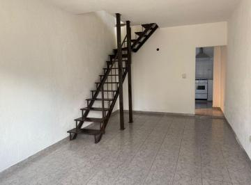Departamento · 60m² · 2 Ambientes · Alquiler Duplex Dos Ambientes con Patio Propio