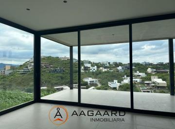Casa · 280m² · 8 Ambientes · 1 Cochera · Casa en La Custa