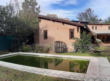 Casa · 250m² · 9 Ambientes · 1 Cochera · Importante Casa en Venta Mendiolaza (Centro) 3d