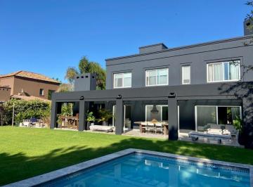 Casa · 200m² · 7 Ambientes · 3 Cocheras · Casa - Talar del Lago I