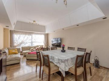 PH · 214m² · 5 Ambientes · 1 Cochera · Venta PH 5 Ambientes con Terrazas, Cochera, Flores