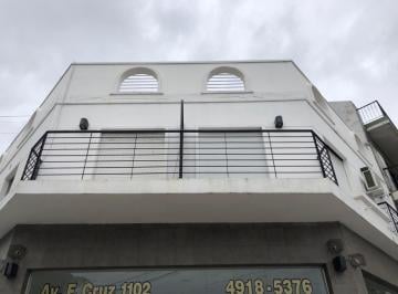 PH de 2 ambientes, Pompeya · Dos Ambientes Al Frente con Balcon