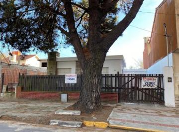 Casa · 3 Ambientes · 1 Cochera · Casa Americana a m del Mar 3 Amb en Lote Propio