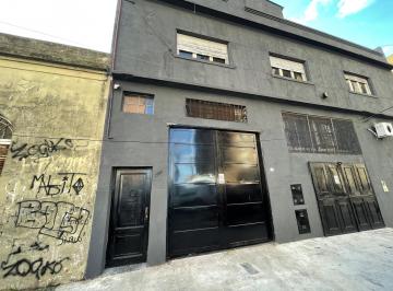 Departamento de 2 ambientes, Avellaneda · Departamento 2 Ambientes en Primer Piso por Escalera, a m de Av Yrigoyen
