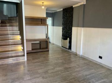 Casa · 75m² · 3 Ambientes · 1 Cochera · Dúplex - San Miguel