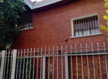 Casa · 247m² · 5 Ambientes · Casa en Venta en Lomas de Zamora, G. B. a. Zona Sur, Argentina