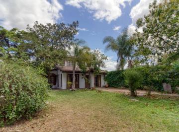 Quinta vacacional · 240m² · 6 Ambientes · 2 Cocheras · Casa Quinta en Alquiler Para Vivienda, en Don Torcuato