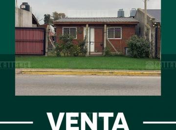 Casa · 61m² · 3 Ambientes · 2 Cocheras · Casa en Venta en Alejandro Petion, Cañuelas, Resto de La Provincia