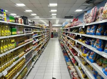 Local comercial · 400m² · 1 Ambiente · Local en Venta de 400 m Sobre Amoedo - Quilmes