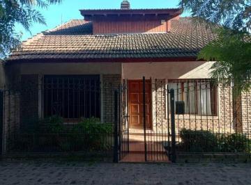 Casa · 194m² · Casa en Venta en Zona Urbana de Marcos Paz
