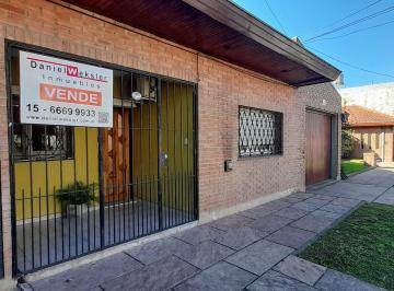 PH de 3 ambientes, Moreno · Casa Al Frente Muy Bien Ubicada. Apto Crédito!
