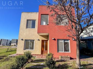 Casa · 140m² · 5 Ambientes · 1 Cochera · Alquiler Casa en Barrio Privado El Aljibe - Manzanares