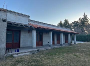 Casa de 6 ambientes, Maipú · Los Cerezos, Una Planta, 5 Dorm, 3 Baños, Cochera, Jardín, Piscina, Crédito