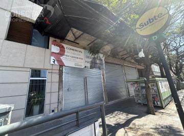 Local comercial · 114m² · Av Cabildo y Congreso - Apto Gastro/ 4.8 m de Frente X 18 m de Fondo / Doble Altura