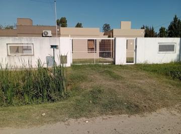 Casa · 200m² · 5 Ambientes · 2 Cocheras · 2 Casas y 3 Terrenos en Bloque San Vicente