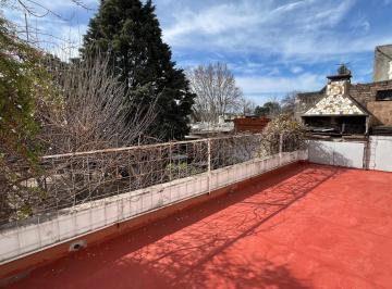 Casa · 210m² · 9 Ambientes · 3 Cocheras · Casa + Espacio Comercial en Barrio Belgrano
