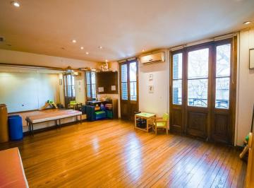 Casa · 264m² · 8 Ambientes · 1 Cochera · Venta Casa - 8 Ambientes - Almagro