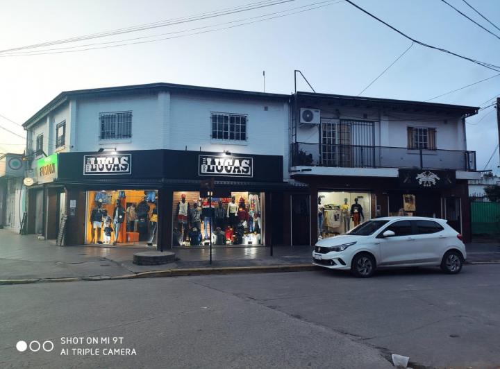 Local comercial · 262m²