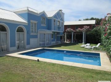Casa · 150m² · 5 Ambientes · 2 Cocheras · 4 Dorm. | Explorador