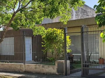 Departamento de 3 ambientes, Córdoba · Alquiler de Ofi/depto a m de Av Rafael Nuñez, B° Granja de Funes