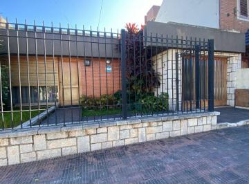 Casa de 10 ambientes, Córdoba · Casa con 268 m² en Venta con 3 Dorm. en General Paz